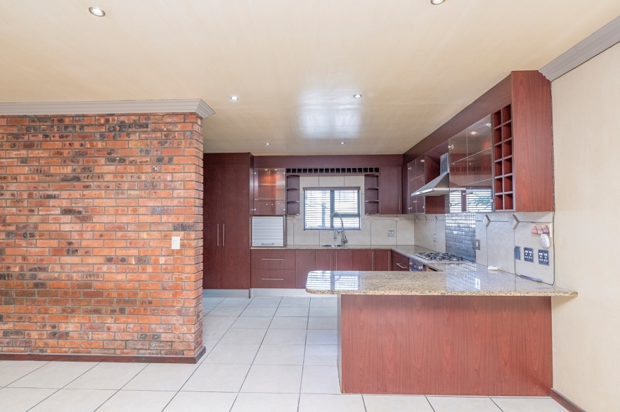 4 Bedroom Property for Sale in Sonkring Western Cape